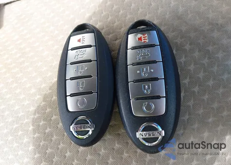 2017 Nissan Rogue Sl z USA, uszkodzony, nr VIN 5N1AT2MV4HC824909